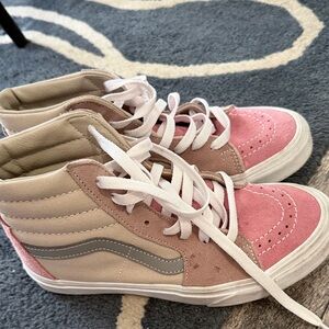 Vans High-Top Shoes in Pink and Beige